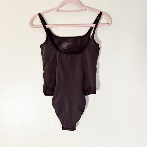SKIMS Seamless Sculpt Open Bust Bodysuit Thong with Snaps Plus Size 4X Espresso - Picture 3 of 8